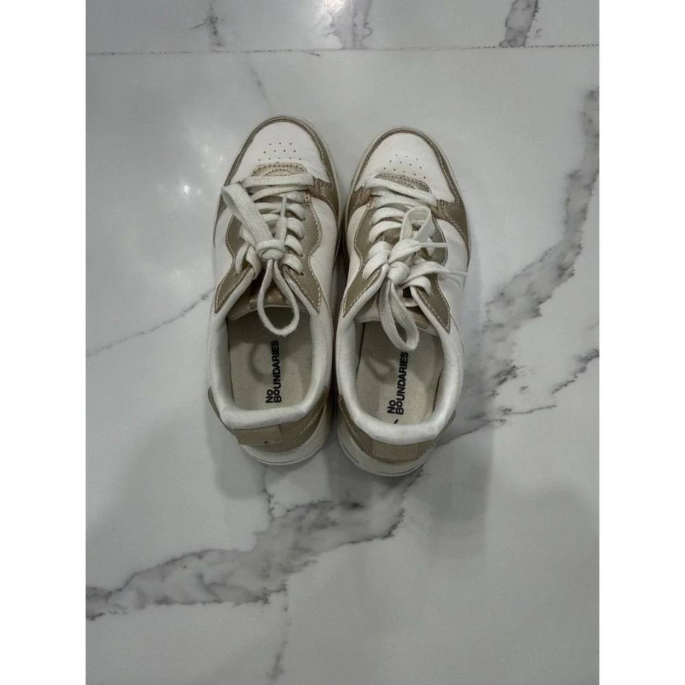 No Boundaries Shoes Womens Size 7 White Tan Colorblock Lace Up Low‎ Top Sneakers
